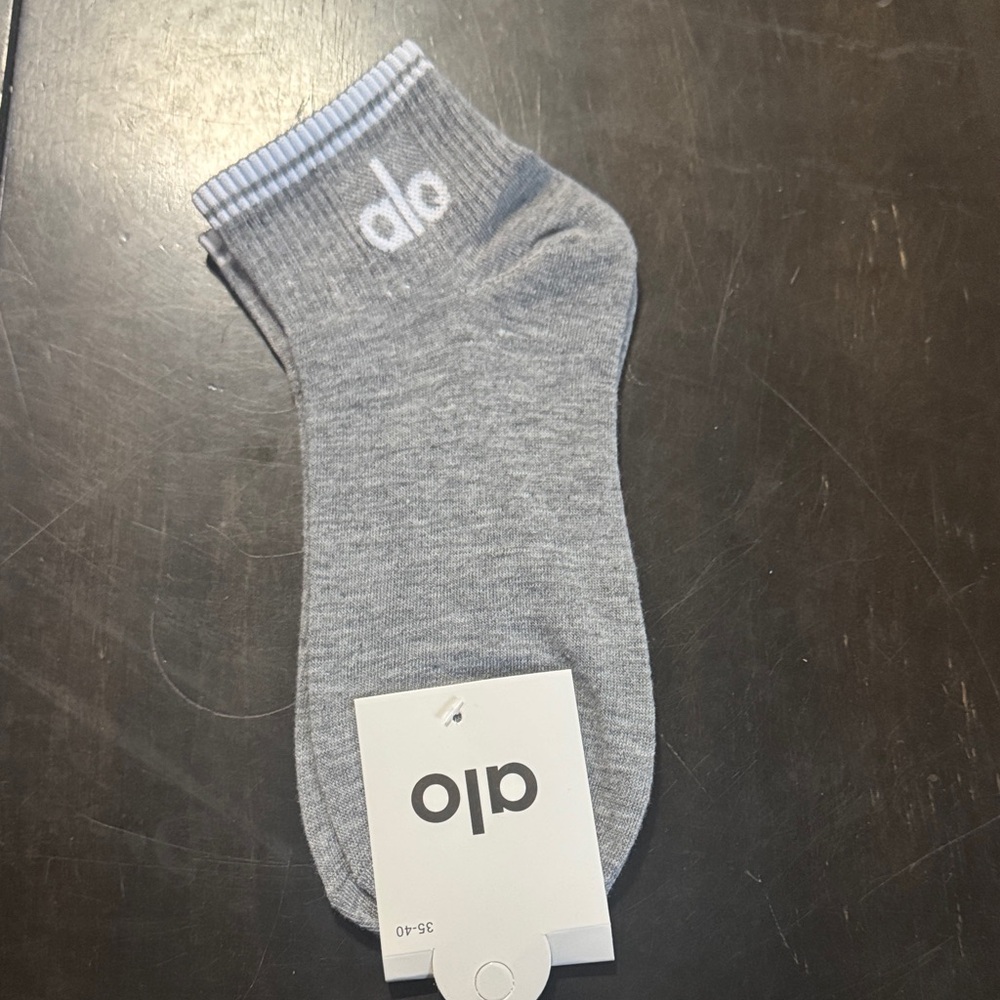 ALO Yoga Gray Ankle Socks for Women